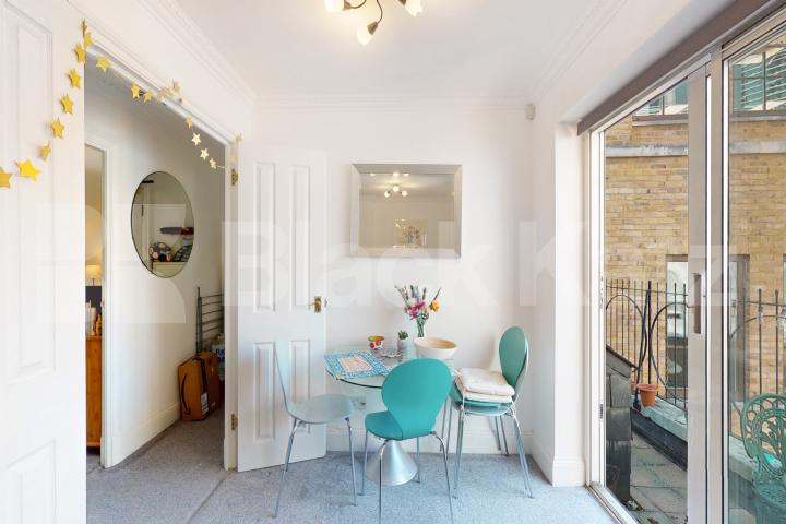 perfectly located within the financial district in City Of London area Cornhill, City Of London